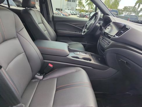 Used 2025 Honda Ridgeline TrailSport image 25
