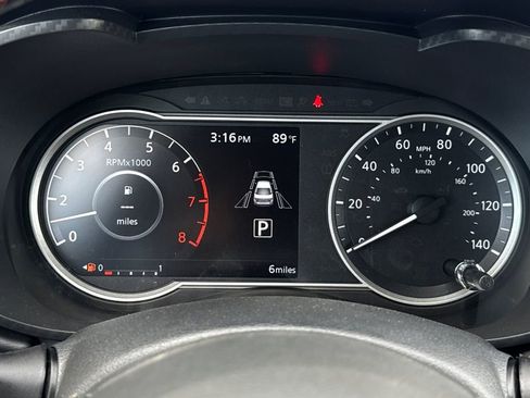 New 2025 Nissan Versa SR w/ Trunk Package image 21