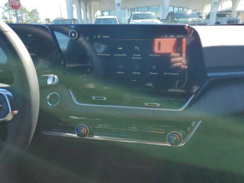 New 2026 Chevrolet Equinox LT w/ Convenience Package II image 7