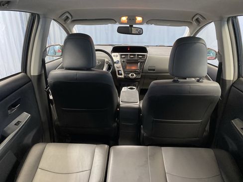 Used 2013 Toyota Prius V image 32