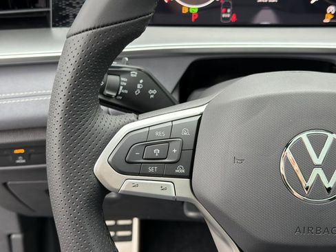 New 2026 Volkswagen Tiguan SE R-Line FWD image 27