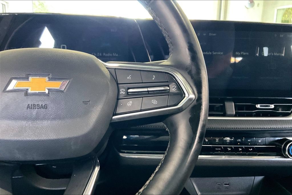 Used 2025 Chevrolet Equinox LT AWD/4WD image 9
