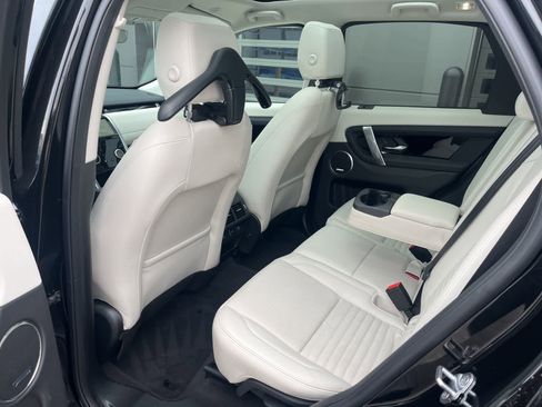 Used 2022 Land Rover Discovery Sport S image 18