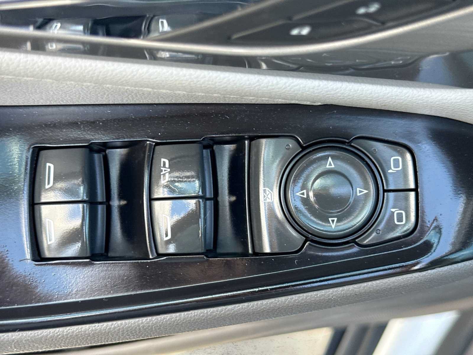 Used 2019 Chevrolet Traverse LT w/ LPO, Floor Liner Package AWD/4WD image 16