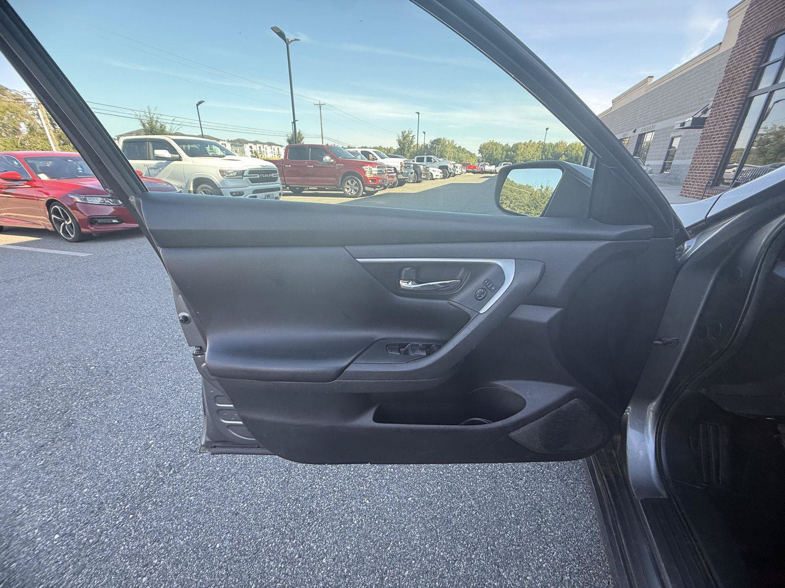 Used 2016 Nissan Altima 2.5 S w/ Power Driver Seat Package FWD image 15
