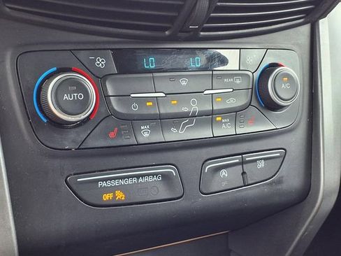 Used 2018 Ford Escape SE FWD image 13