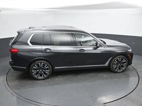 Used 2022 BMW X7 xDrive40i w/ Premium Package AWD/4WD image 32