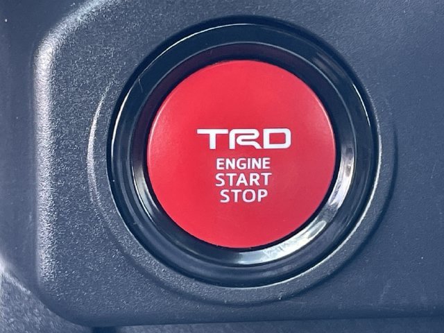 Used 2025 Toyota Tacoma TRD Off-Road AWD/4WD image 23