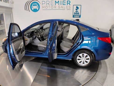 Used 2016 Hyundai Accent SE FWD image 7