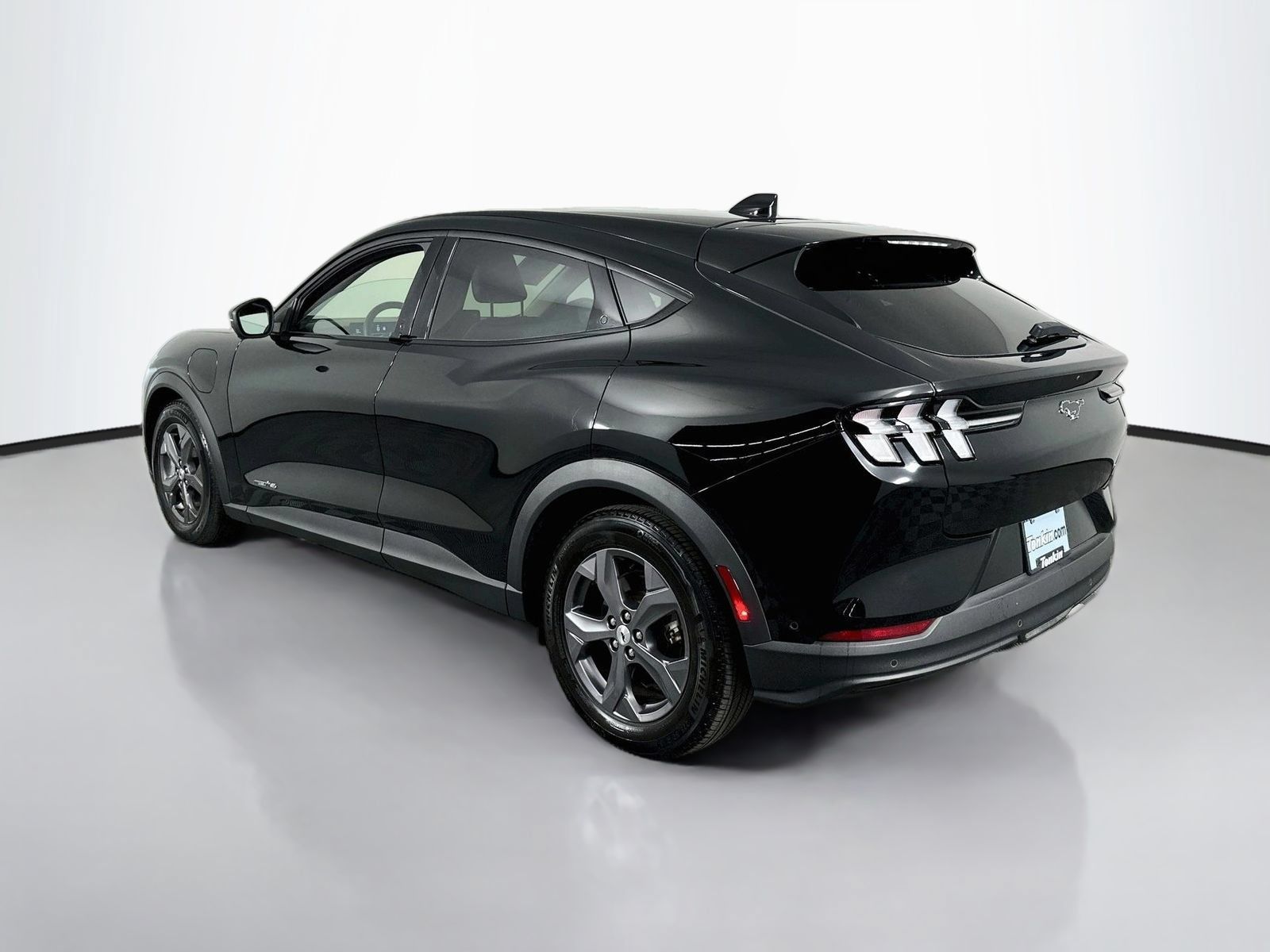 Used 2023 Ford Mustang Mach-E Select AWD/4WD image 5