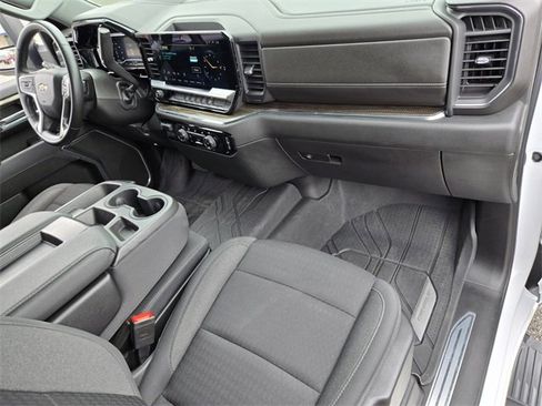 Used 2024 Chevrolet Silverado 2500 LT image 20
