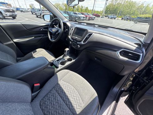 Used 2024 Chevrolet Equinox LT w/ LPO, Floor Liner Package FWD image 18
