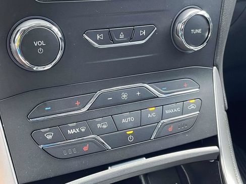 Certified 2018 Ford Edge SEL w/ Equipment Group 201A AWD/4WD image 14