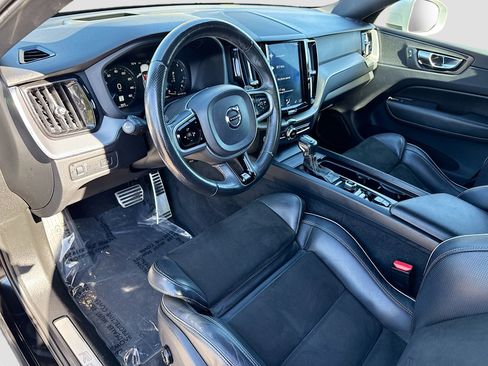Used 2018 Volvo XC60 T6 R-Design w/ Convenience Package image 25