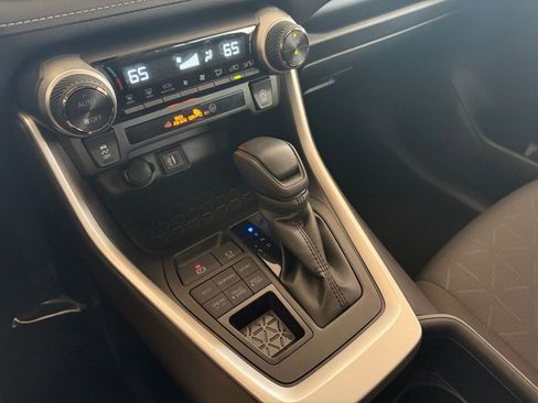 Used 2025 Toyota RAV4 XLE image 35