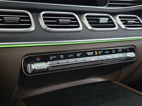 Certified 2026 Mercedes-Benz GLE 450 4MATIC image 32