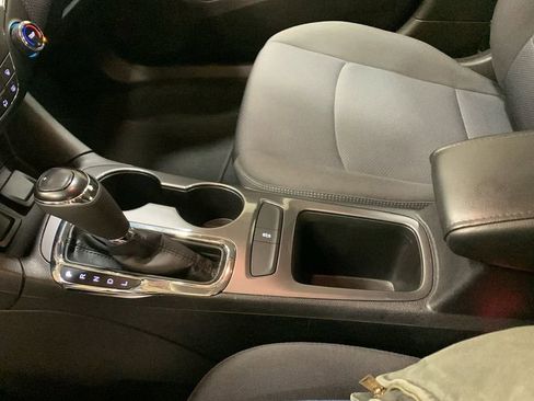 Used 2018 Chevrolet Cruze LT image 35