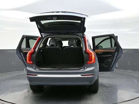 Used 2023 Volvo XC90 T8 Plus w/ Protection Package Premier image 38