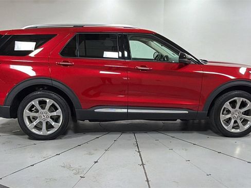 Used 2020 Ford Explorer Platinum w/ Premium Technology Package image 6