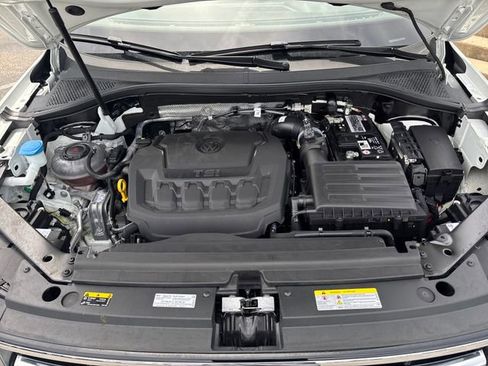 Certified 2023 Volkswagen Tiguan SE w/ Panoramic Sunroof Package FWD image 22