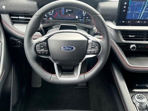 Used 2025 Ford Explorer ST-Line image 14