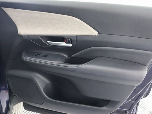 Used 2024 Toyota Grand Highlander Limited image 30