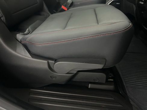 Used 2025 Chevrolet Traverse Z71 w/ Enhanced Driving Package AWD/4WD image 60