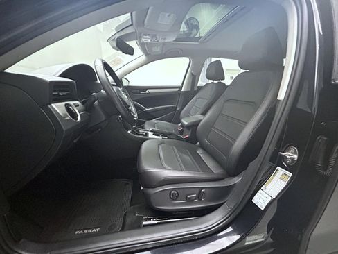 Used 2021 Volkswagen Passat 2.0T SE image 10