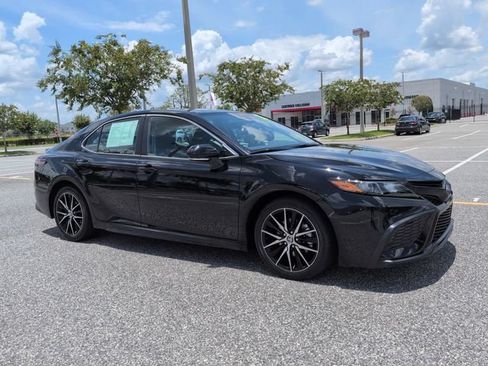 Certified 2023 Toyota Camry SE FWD image 2
