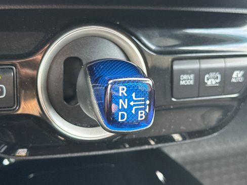 Used 2022 Toyota Prius Prime XLE image 32