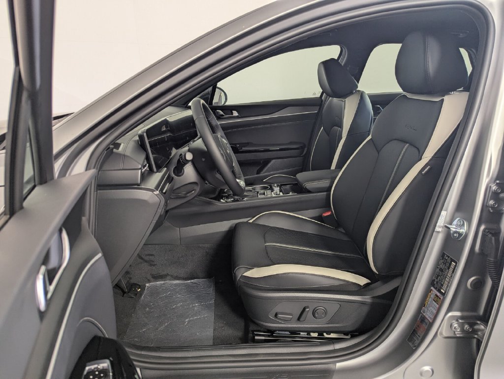 New 2026 Kia K5 GT-Line FWD image 11