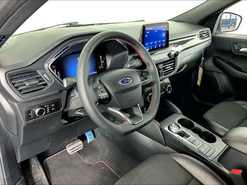 Used 2023 Ford Escape ST-Line image 18
