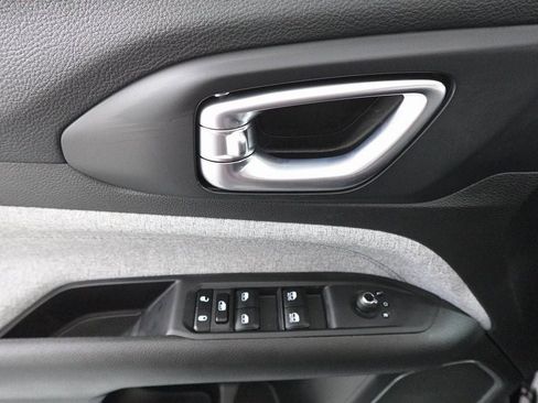 New 2026 Jeep Compass Latitude image 8