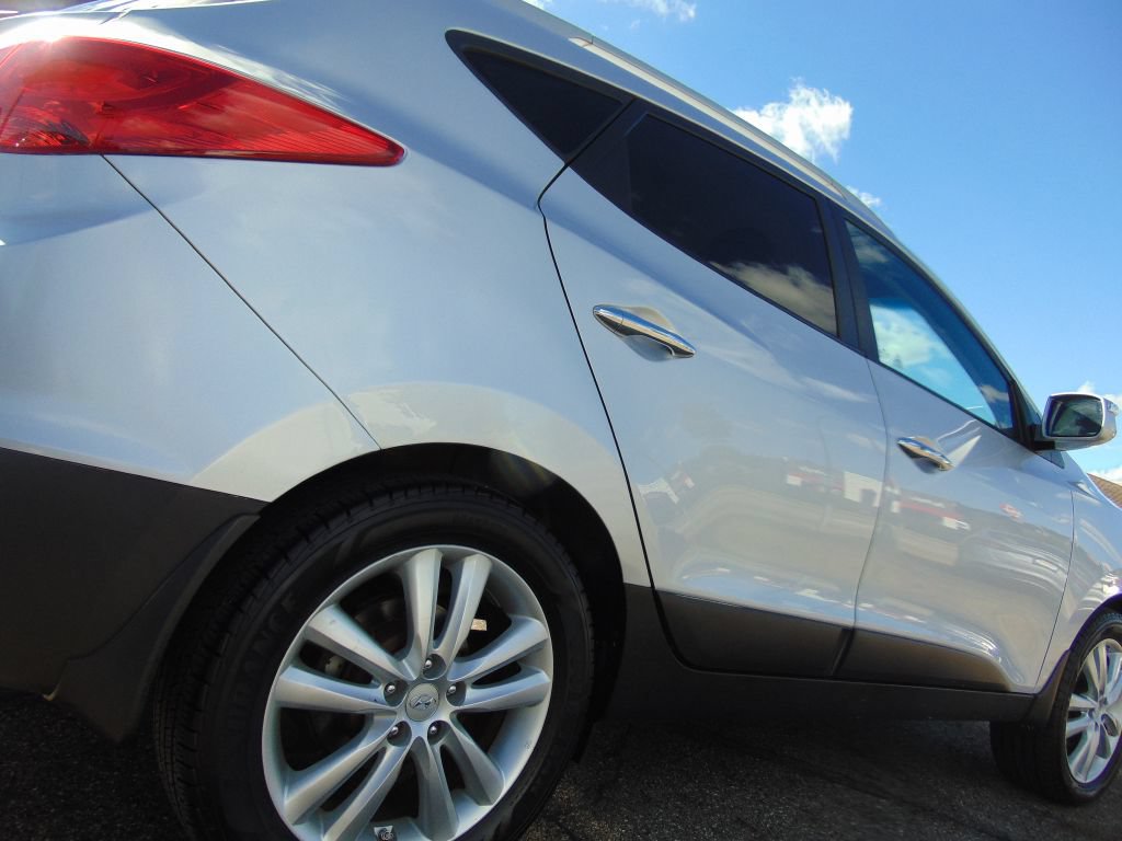 Used 2013 Hyundai Tucson Limited AWD/4WD image 15