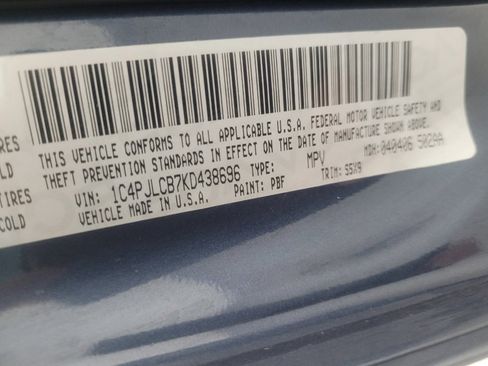 Used 2019 Jeep Cherokee Latitude w/ Popular Appearance Group image 33