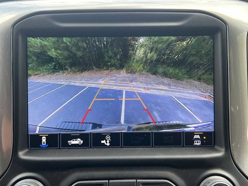 Used 2022 Chevrolet Silverado 2500 LTZ w/ LTZ Plus Package image 3