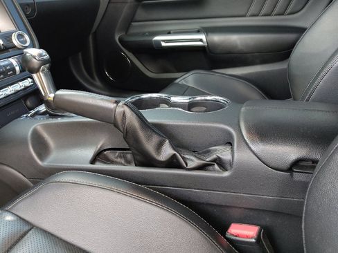 Used 2015 Ford Mustang GT Premium image 26