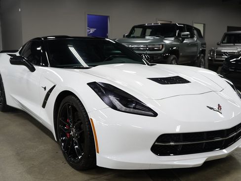 Used 2014 Chevrolet Corvette Stingray Coupe RWD image 7