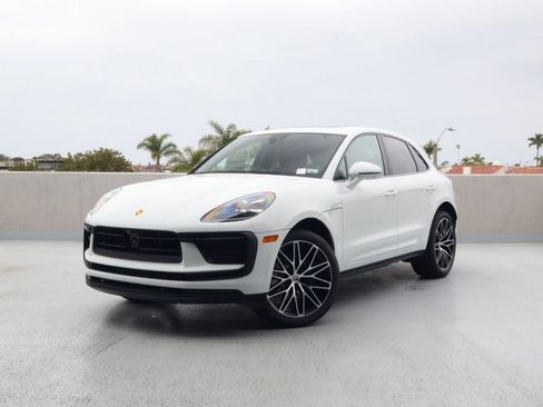 New 2026 Porsche Macan AWD/4WD image 1