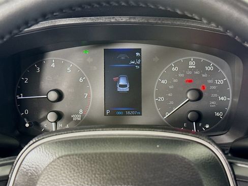 Used 2025 Toyota Corolla Cross LE AWD/4WD image 14