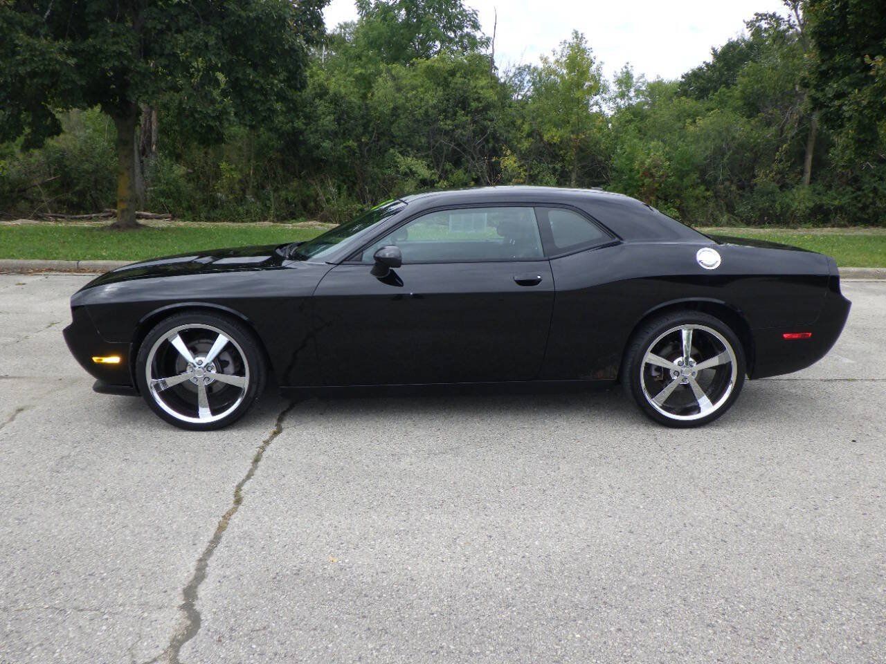 Used 2012 Dodge Challenger SXT Plus RWD image 2