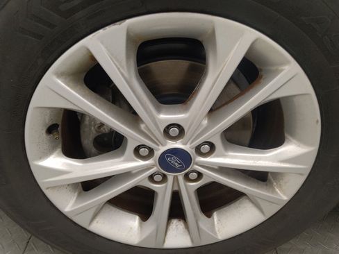 Used 2017 Ford Escape SE w/ SE Cold Weather Package FWD image 31