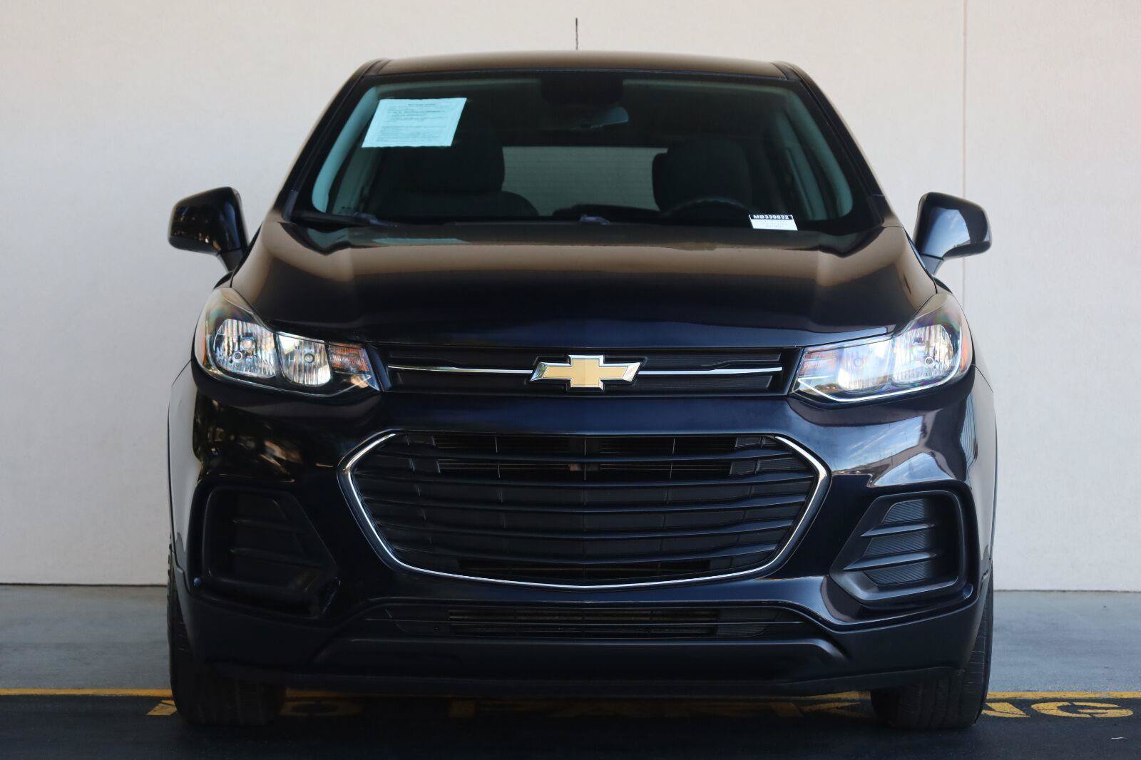 Used 2021 Chevrolet Trax LS w/ Tint and Cruise Package FWD image 6
