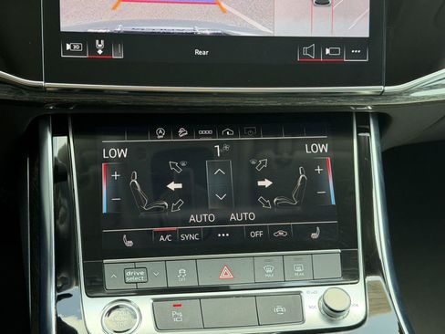 Used 2024 Audi Q7 3.0T Premium Plus AWD/4WD image 10