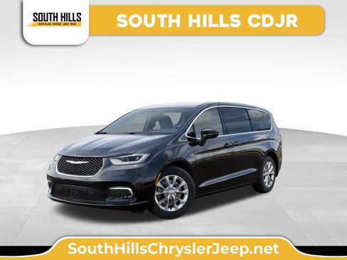 New 2026 Chrysler Pacifica Select image 1