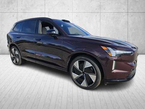 New 2025 Volvo EX90 Ultra image 1