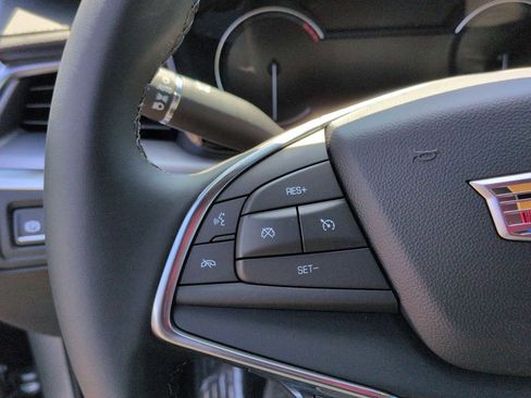 New 2025 Cadillac XT5 Luxury image 15