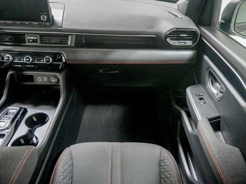 Certified 2024 Honda Pilot Sport image 27