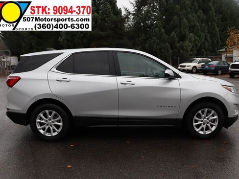Used 2021 Chevrolet Equinox LT w/ Driver Convenience Package AWD/4WD image 9