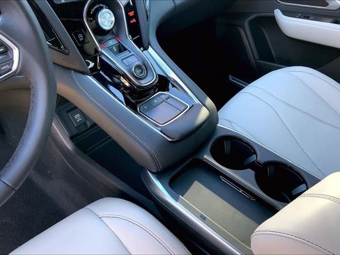 Used 2025 Acura RDX SH-AWD image 15